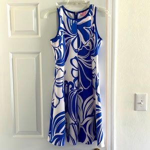 Lily Pulitzer, Beautiful colors, nice stretch